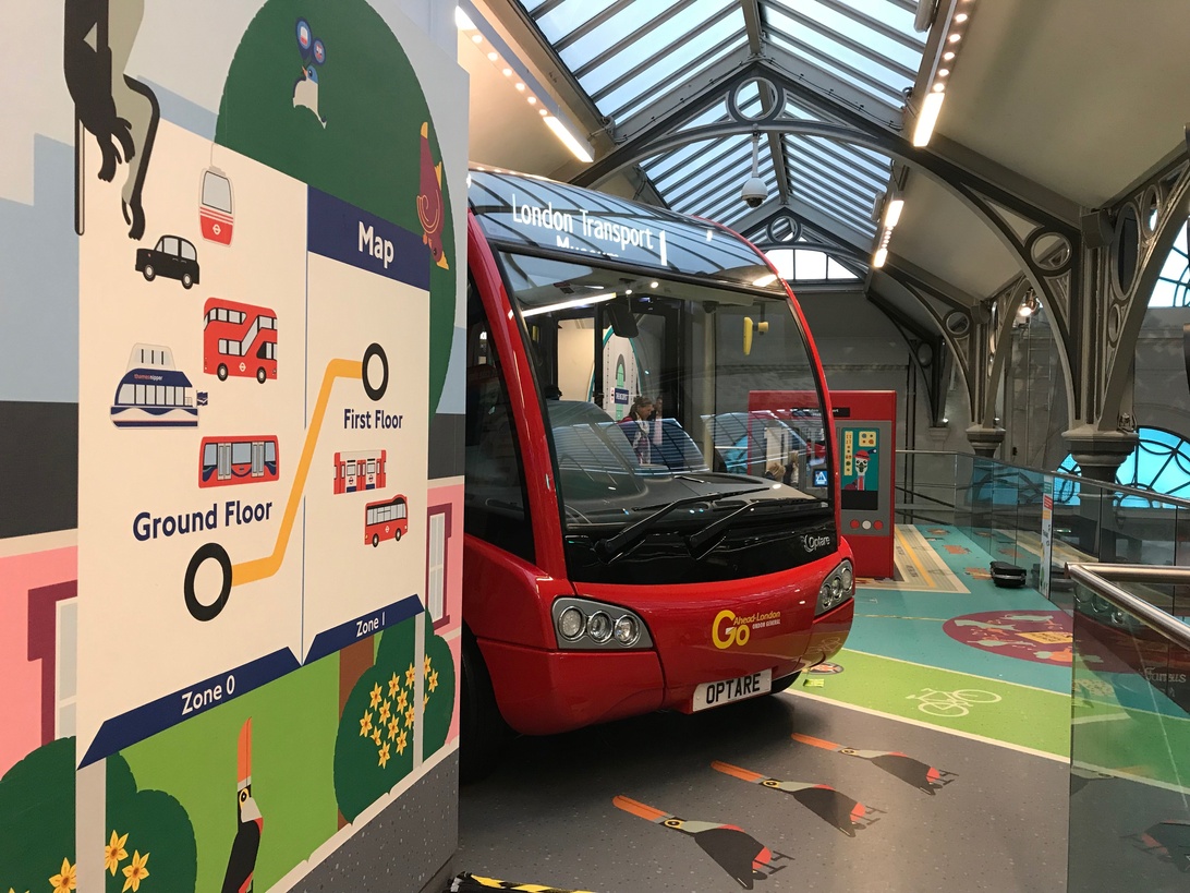 Educatieve tentoonstelling over transport voor kinderen